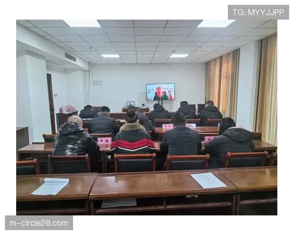 专业媒体开设视频专栏,分解经典战例中的“肋部2打2”配合教学